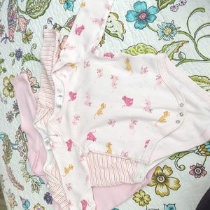 Tres beau et belle long sleeve onesie 6-9 months pink solid/stripe/cat print